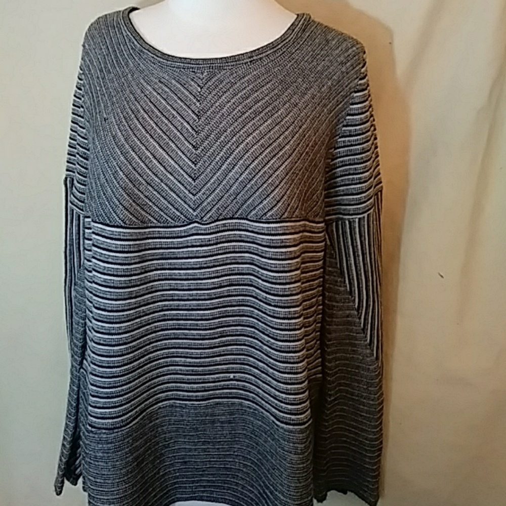Dakota Collective black/white pullover-sz L